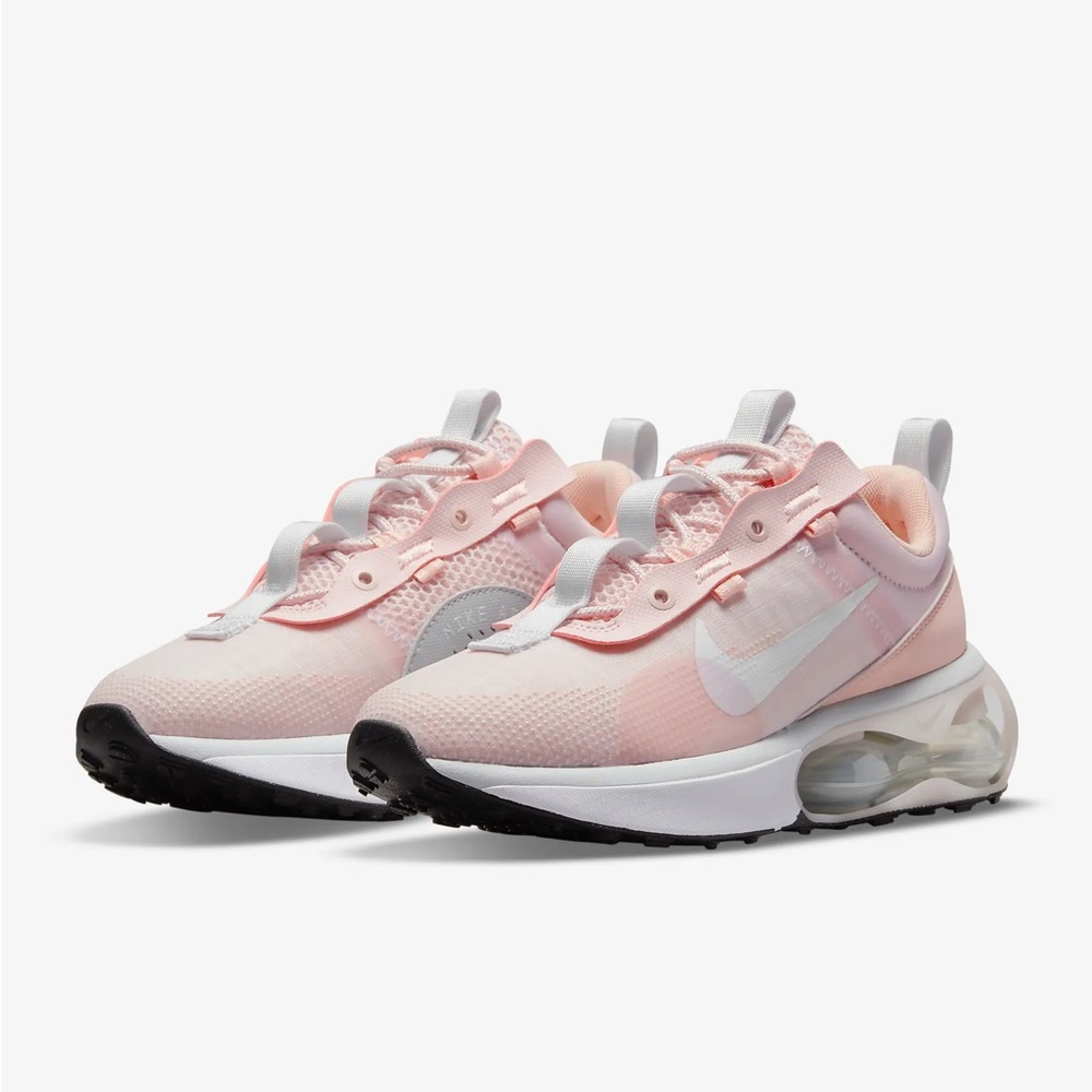 Nike Air Max Womens Shoes (OFFERS ACCEPTED)